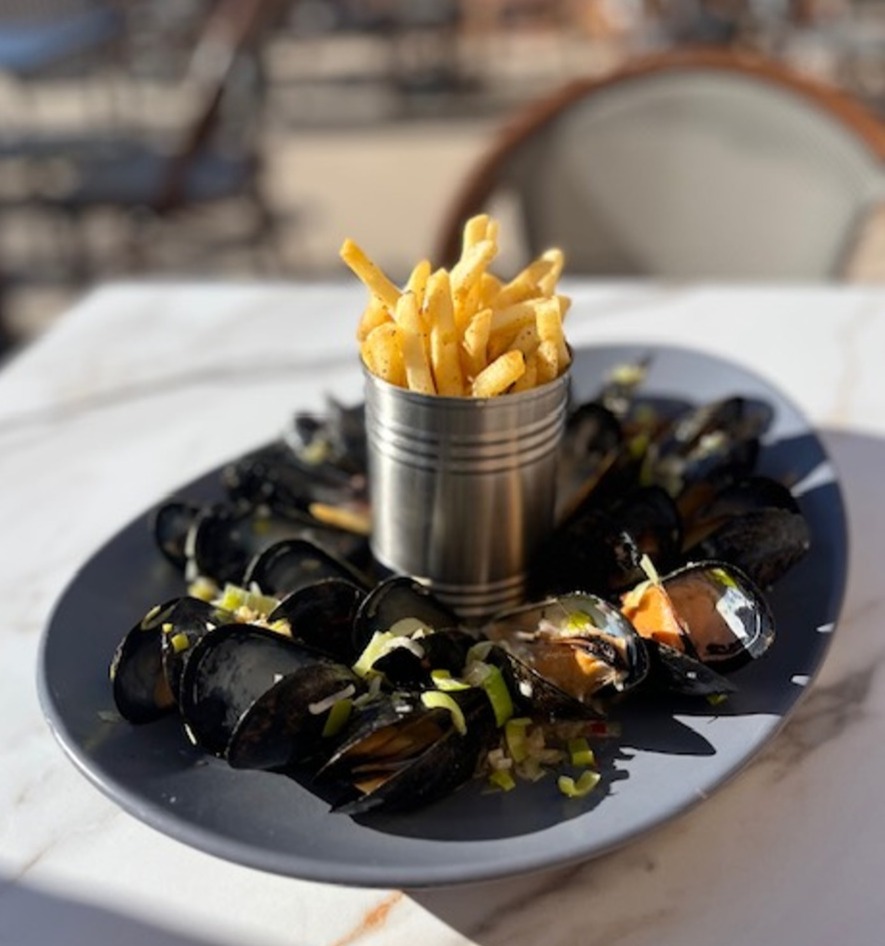 mussels and fries