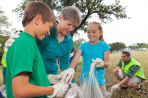 people volunteering